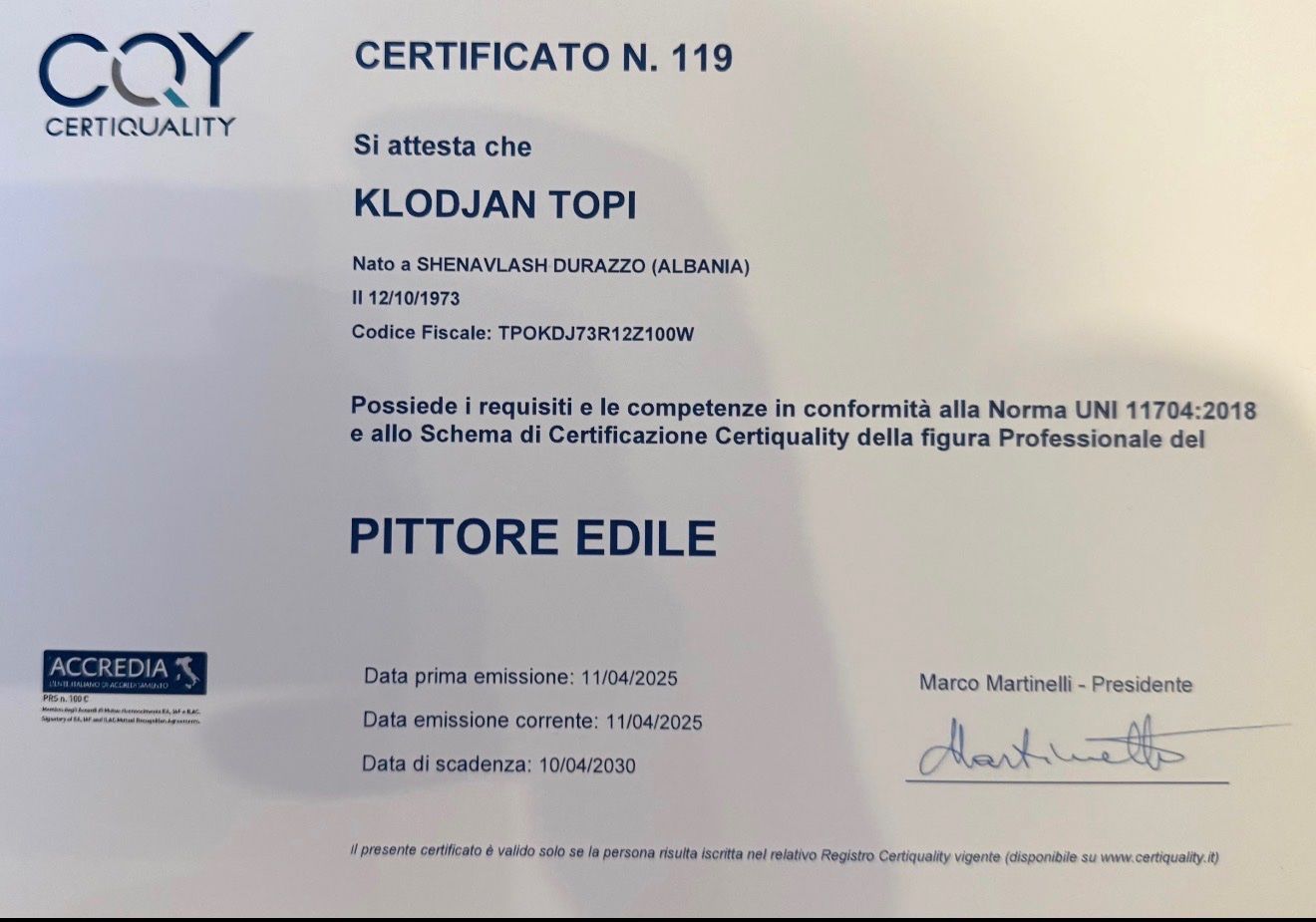 Certificato Certiquality numero 119: Klodjan Topi, pittore edile certificato secondo la norma UNI 11704:2018.